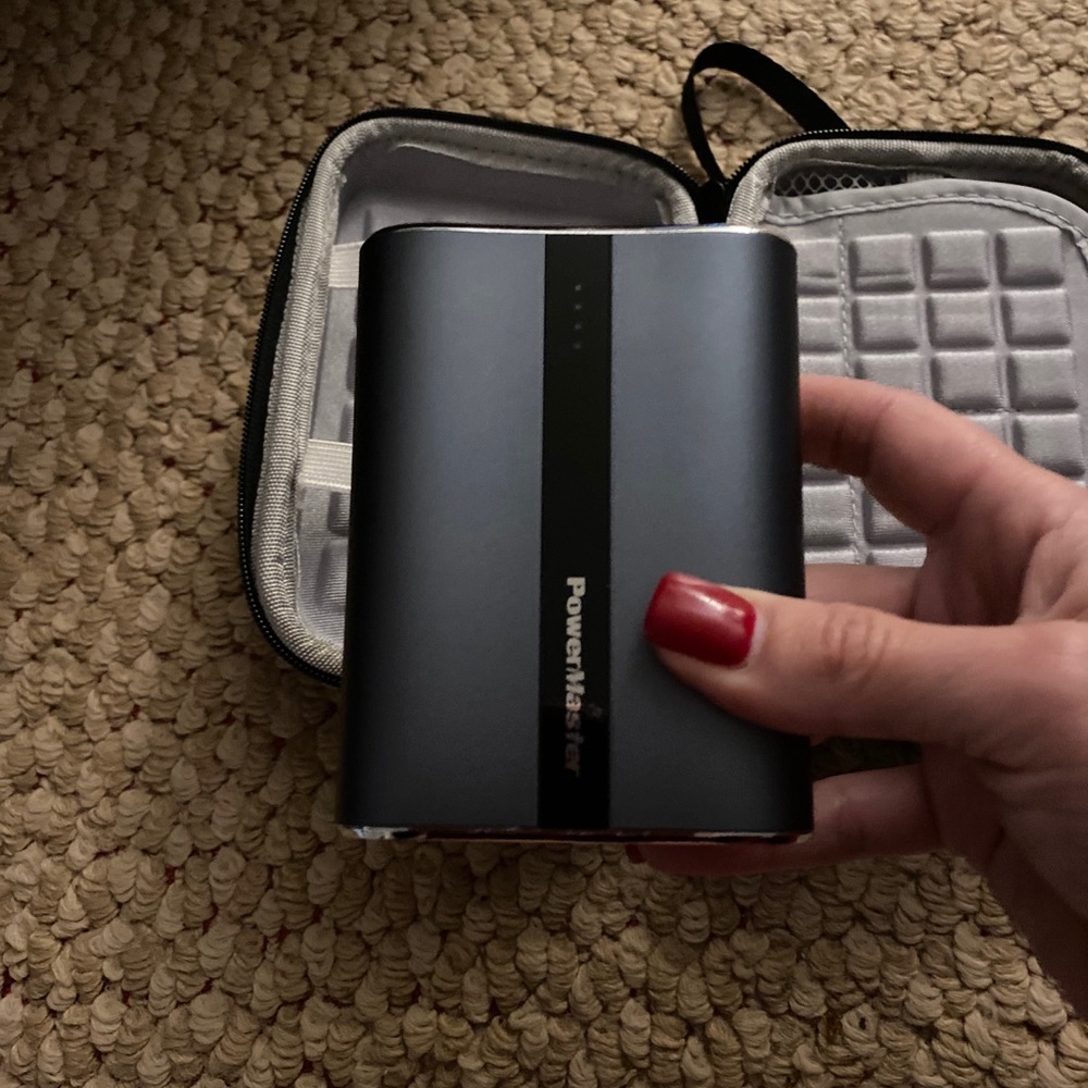 Power Bank & case - Picture 4 of 8
